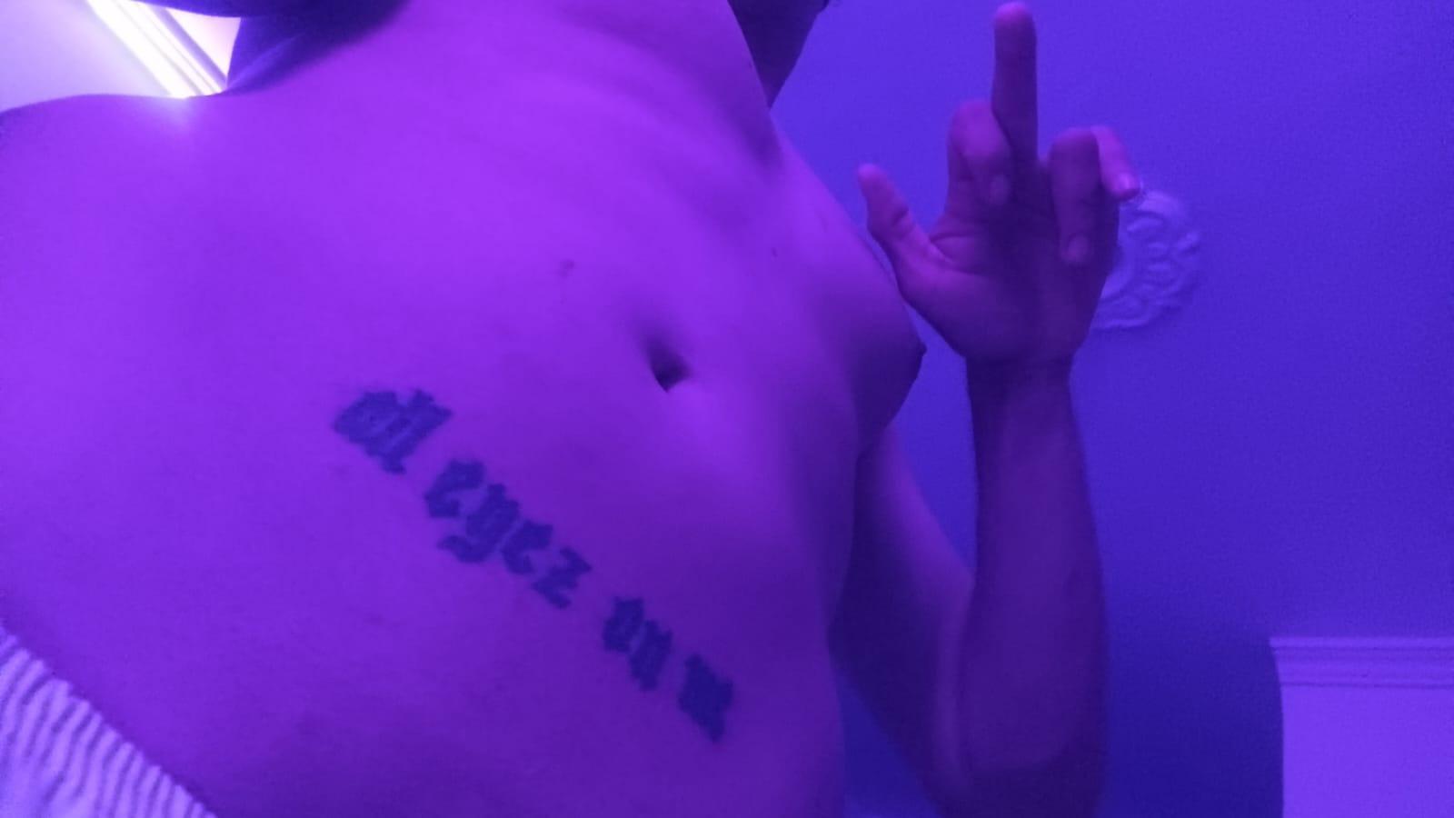 Anddre20xxx live from Colombia