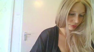 Anezkaa live from Netherlands