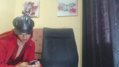 Angiee_Ts live from Spain