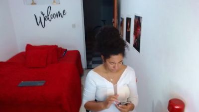 Bellacrespa live from Colombia