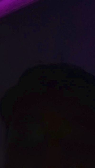 Bobbi_Big_G live from United States