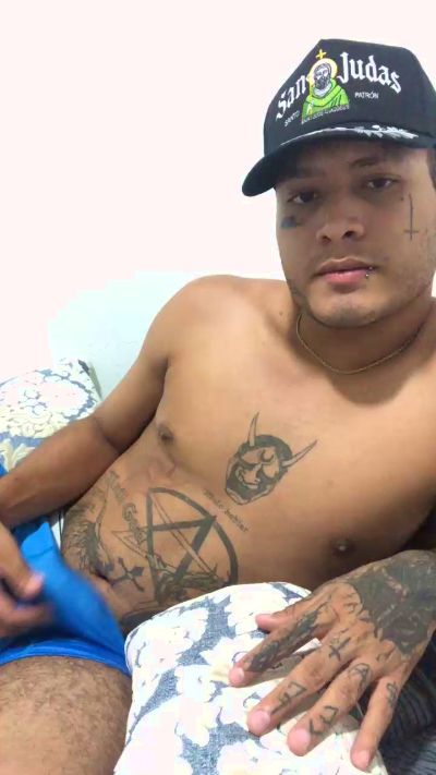 Crow_master00 live from Colombia