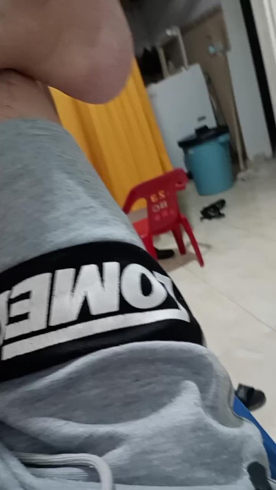 Edwin1028 live from Colombia