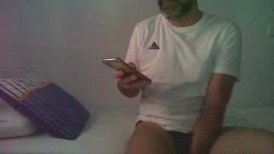 Hombreosomadrid live from Spain