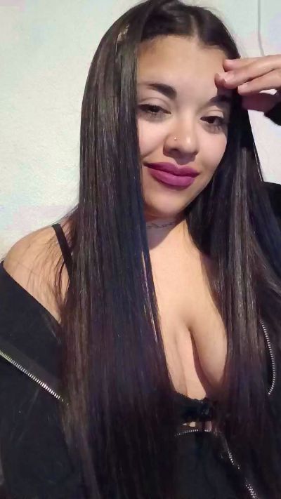 Juliiibaby02 live from Argentina