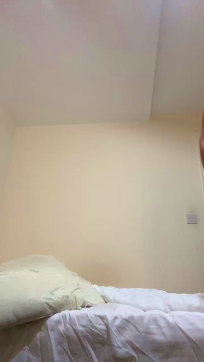 Kaifemboy7 live from United Kingdom