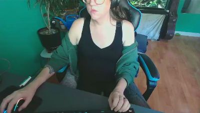 KushandKink live from Canada