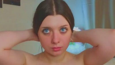 LanoraKanduth live from United States