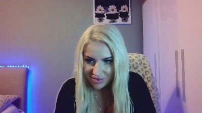 LeylaLuxe live from Germany