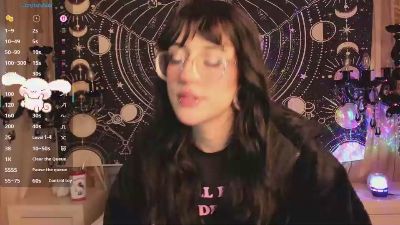 Lilith_crow live from United States