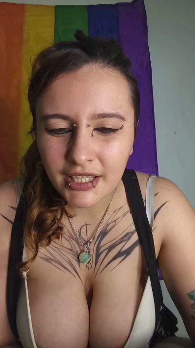 Maggie_d0ll live from Argentina
