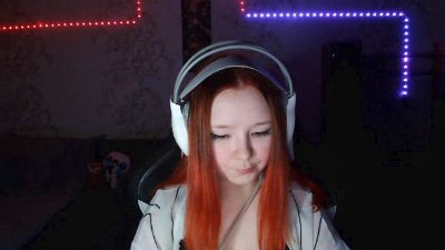MozellaKlyn live from Netherlands