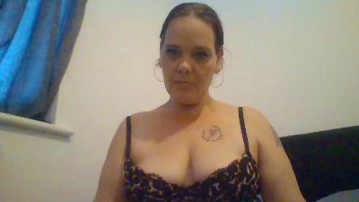 Phoebe_Charmed live from United Kingdom