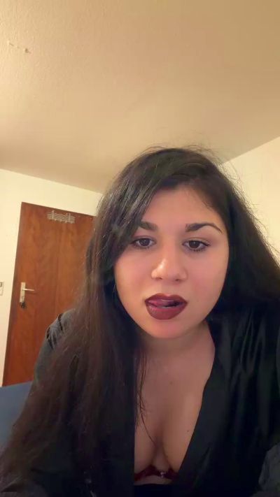 Sabrina020 live from Germany