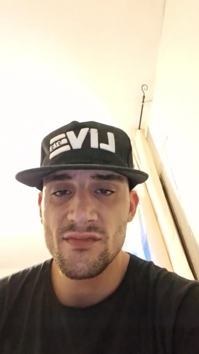 Salvatore954 live from Italy