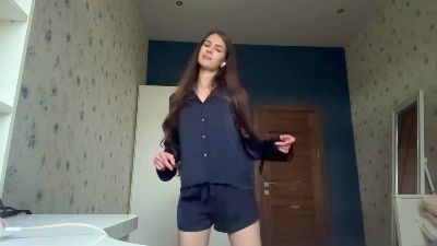 ShainaSubido live from United States