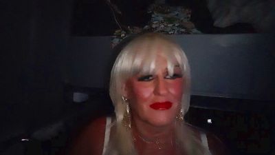 angeladelish3 live from United Kingdom