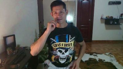 axel_moreno live from Colombia