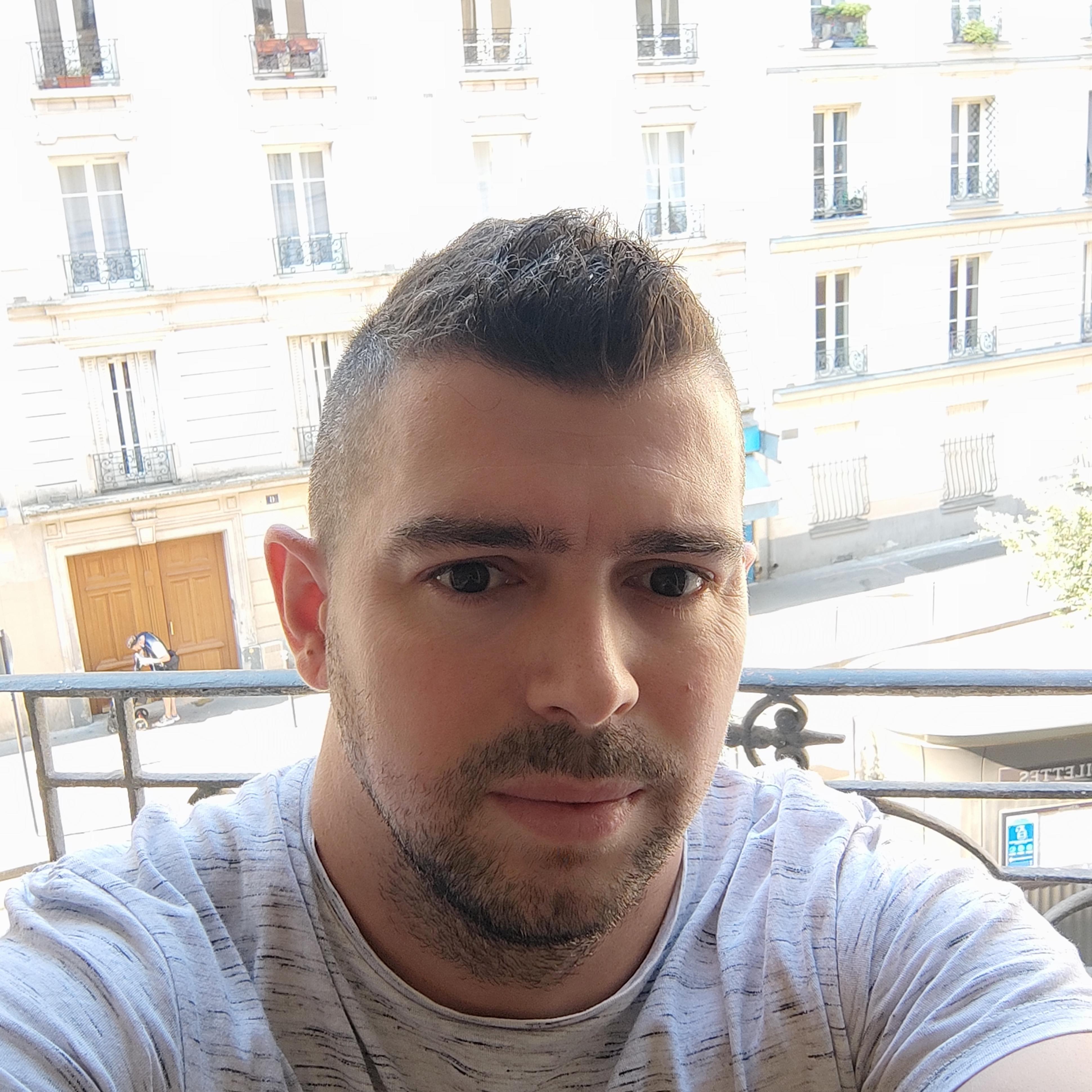 claudio88888 live from France