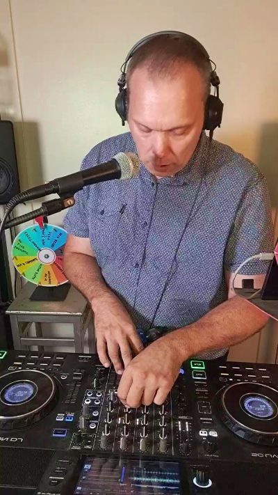 djShyVibes live from France