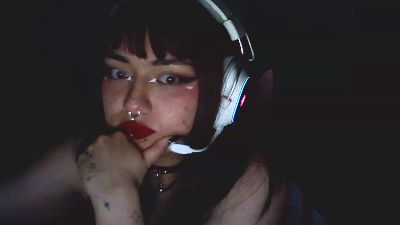 hiddenkxtty live from Chile