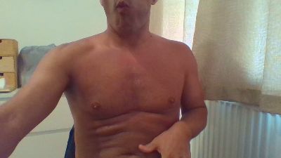 hotadiction live from United Kingdom