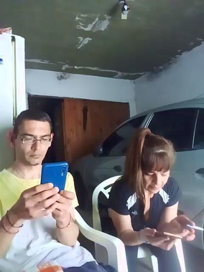 locos_hot live from Argentina