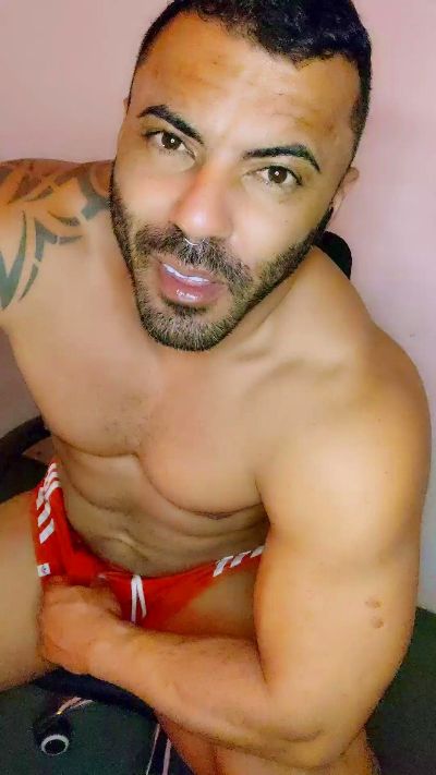 maumauxxxx live from Brazil
