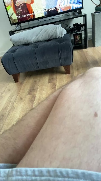 mcbn_hot live from United Kingdom