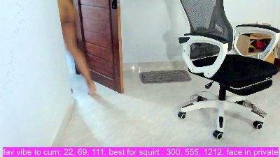 monaroom live from Cambodia