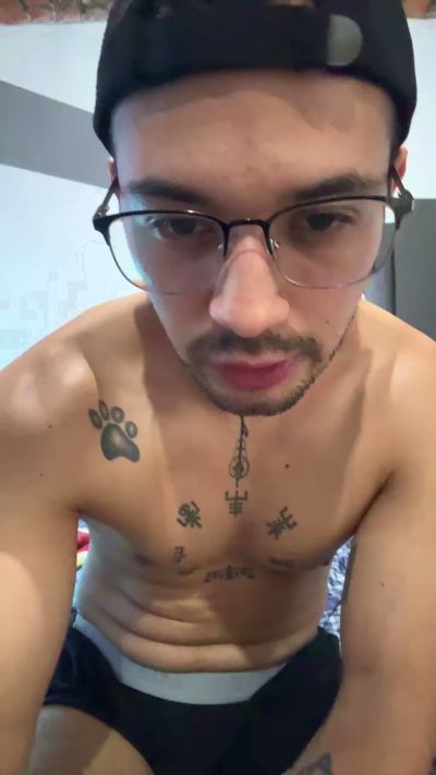 omar__valencia live from Mexico