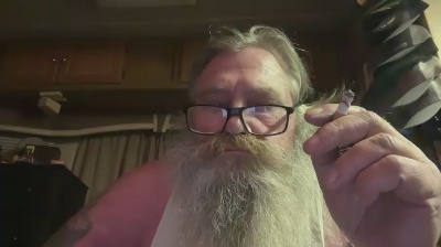 rblyll live from United States